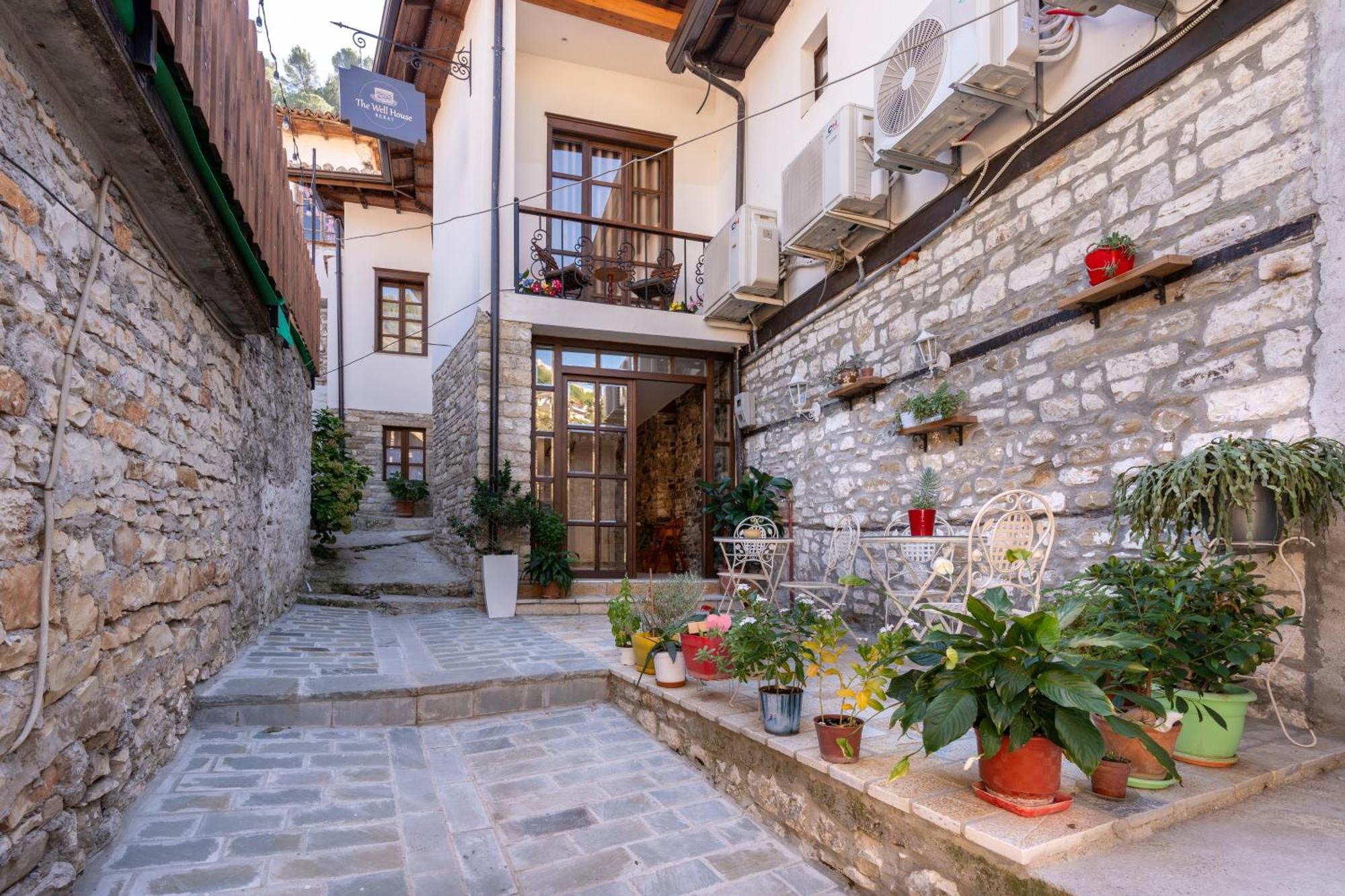 The Well House - Unesco Berat Exteriér fotografie